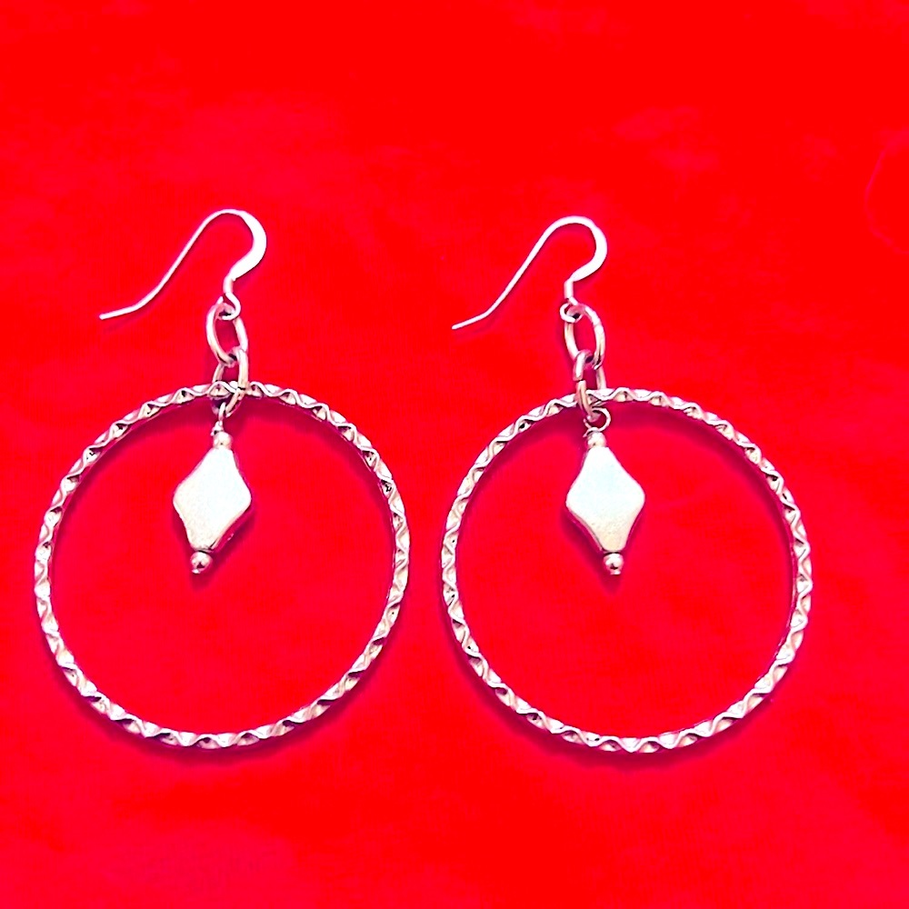 Sterling (925) Hoop Earrings w/textured design and Inner Diamond Shaped Dangle